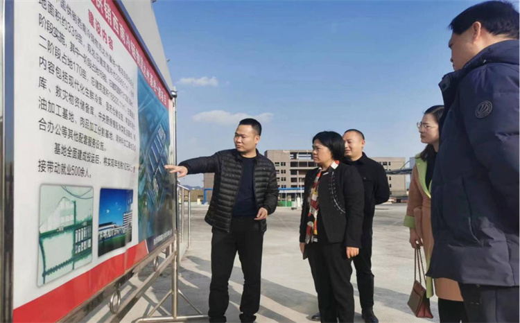 達州市婦聯主席趙本權帶隊到四川供銷西南冷鏈物流基地開展調研、慰問工作